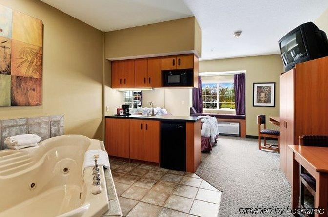 Stay Beyond Inn & Suites Elma Chambre photo