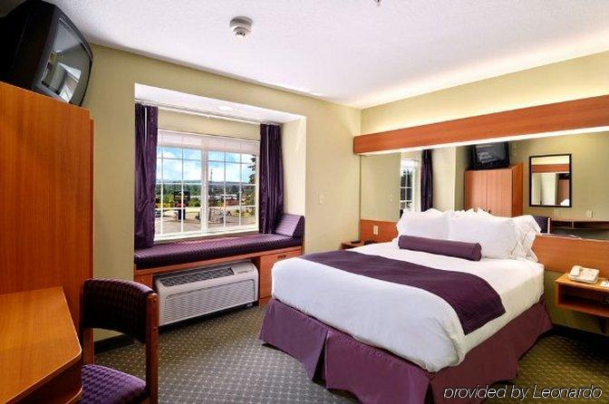 Stay Beyond Inn & Suites Elma Chambre photo
