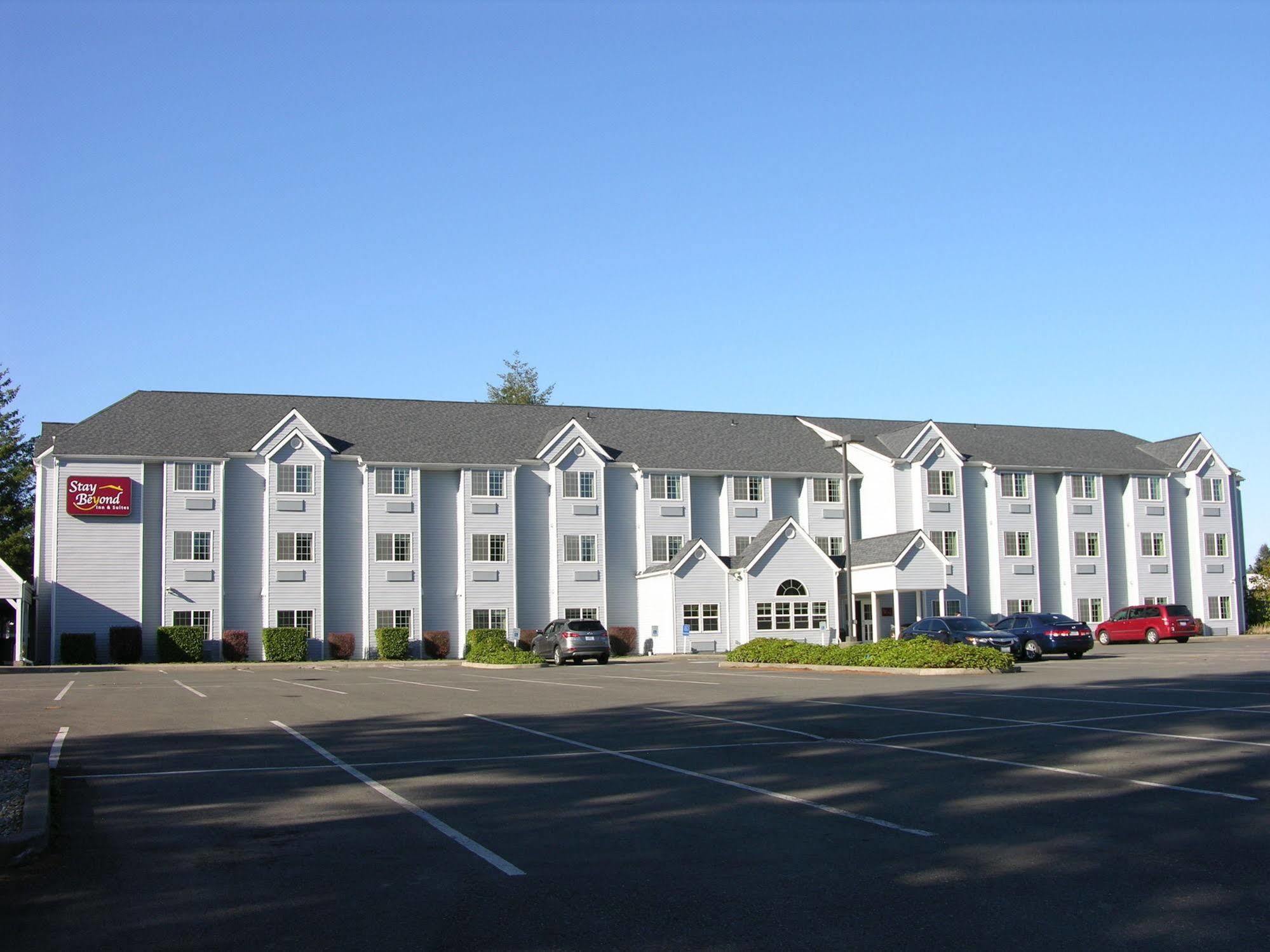 Stay Beyond Inn & Suites Elma Extérieur photo