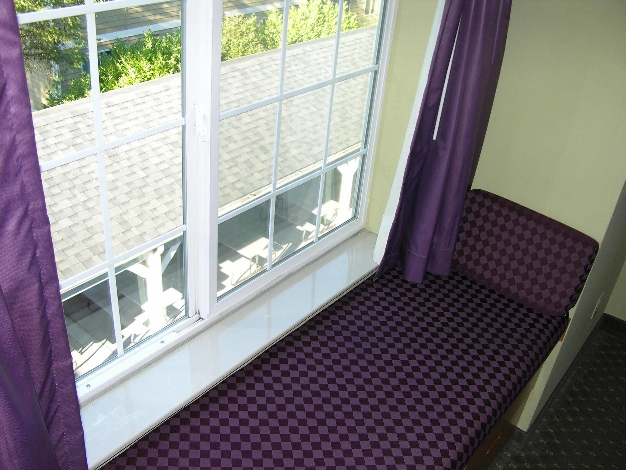Stay Beyond Inn & Suites Elma Extérieur photo